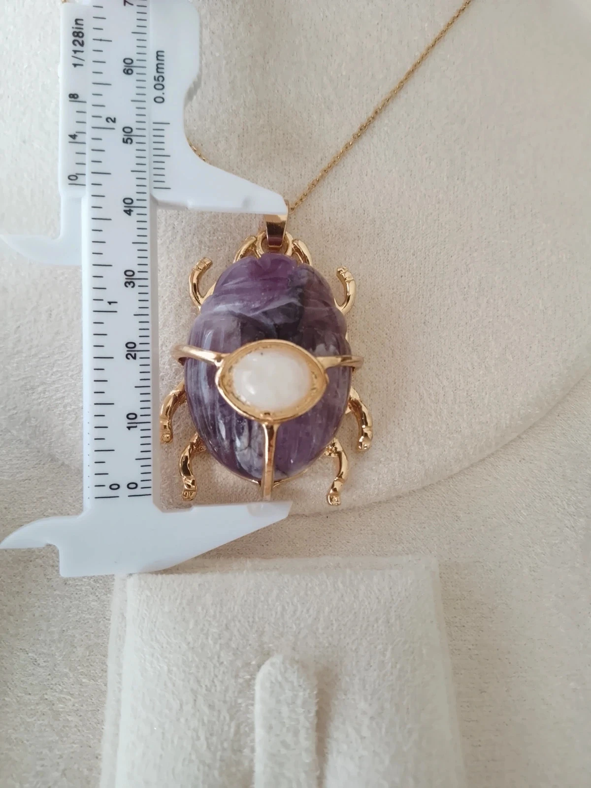Collier scarabée égyptien en pierres naturelles semi précieuses améthyste et pierre de lune – photo 2
